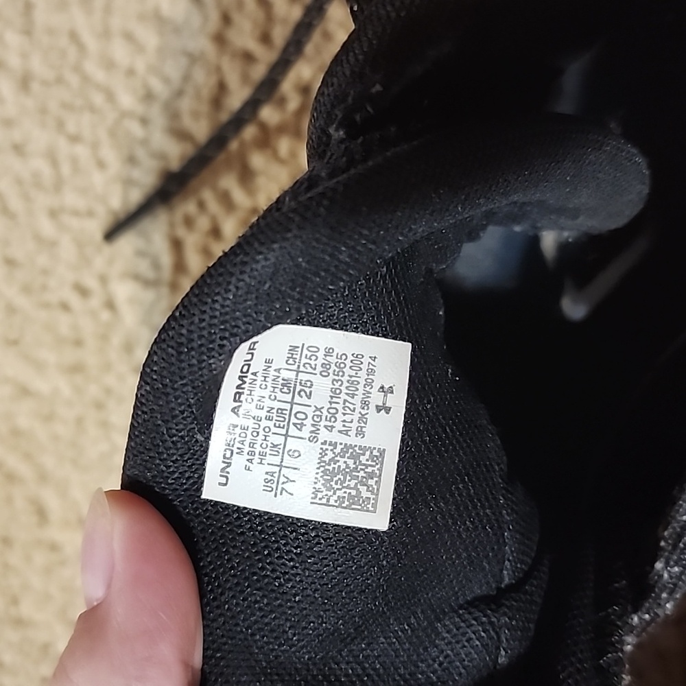 Under armour basketball shoes! - Picture 6 of 6